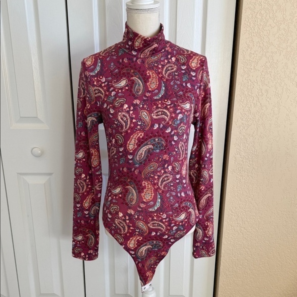 Entro Pink Paisley Patterned Top